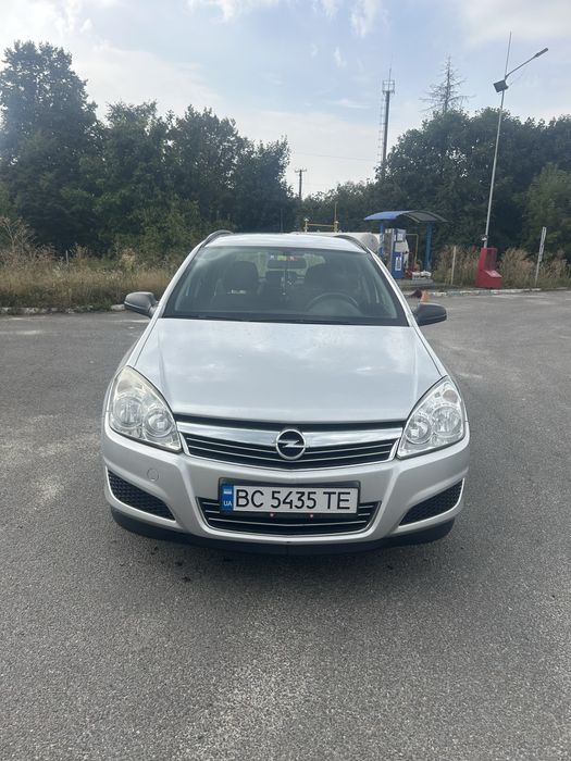 Opel Astra H 2008 1.6 benzyn