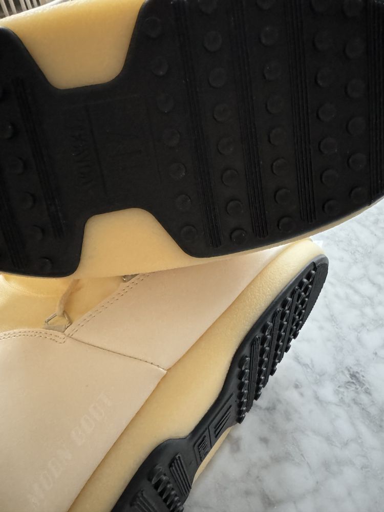 Śniegowce Moon Boot 35/38 Cream Nowe