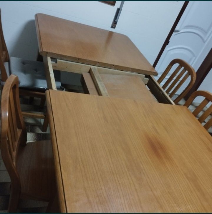 Vendo mesa com 6 cadeiras !!USADA!!