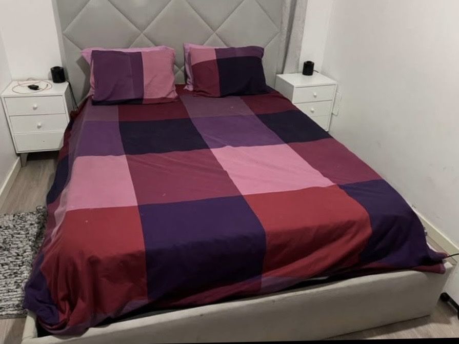 Cama de casal  usada como nova bom preco desapego