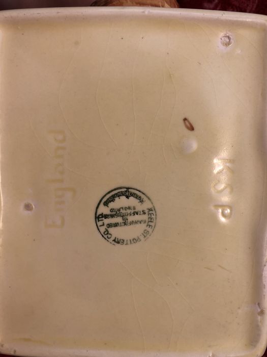 Angielski dzbanek porcelanowy