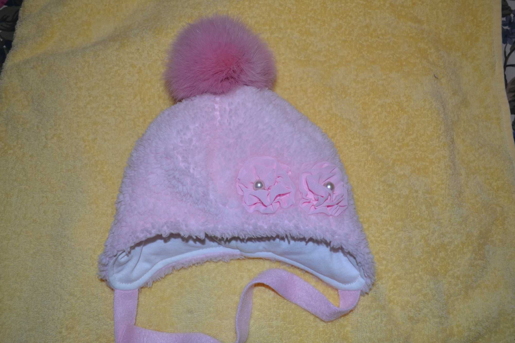 Зимова шапка на дівчинку. 42 розмір