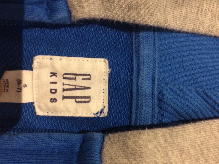 Sweat infantil de fecho e carapuço da GAP