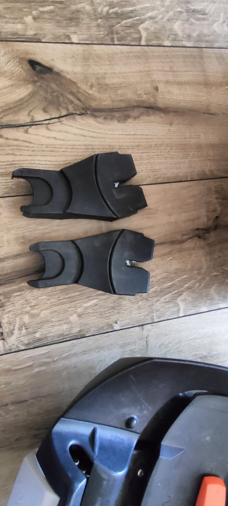 Fotelik dla niemowlaka cybex z bazą i adapterami do wózka