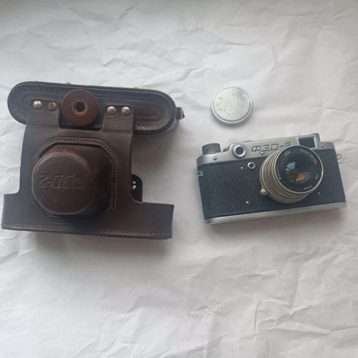 Фотоапарат ФЕД-2 з чохлом - 800 грн.