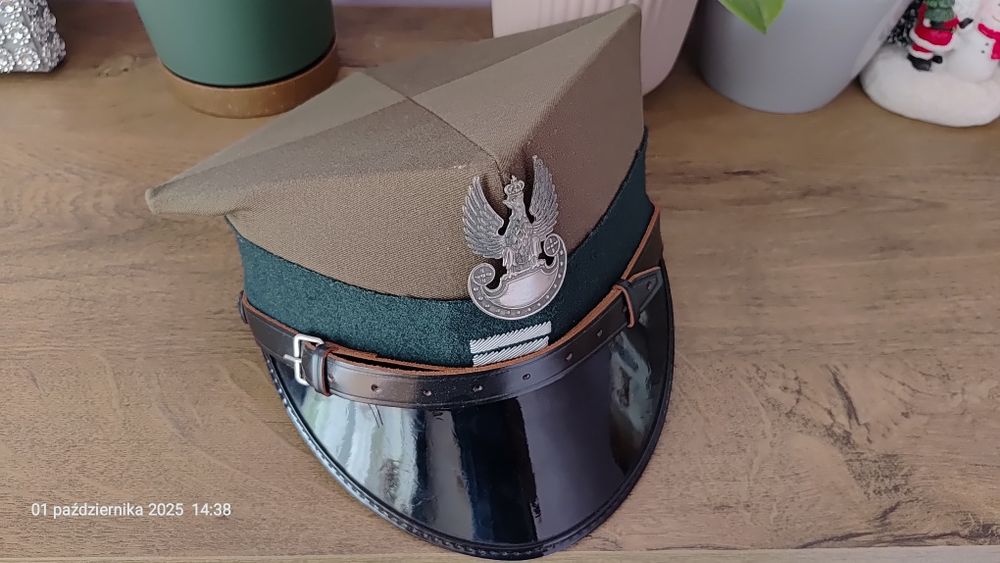 Sprzedam czapkę rogatywka