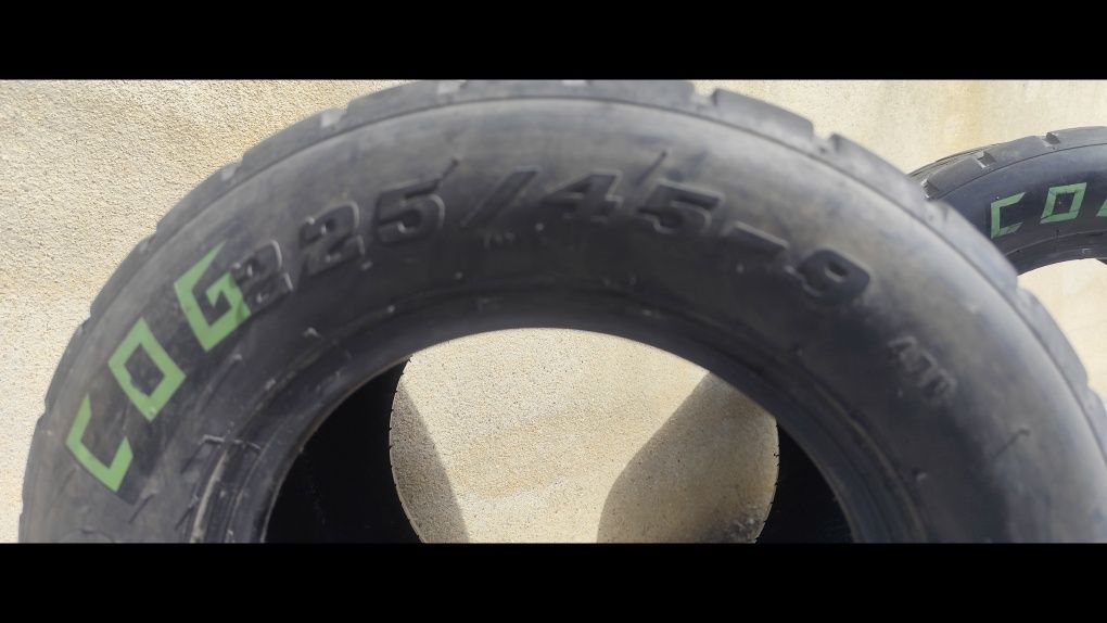 Pneus cog 225x45x9