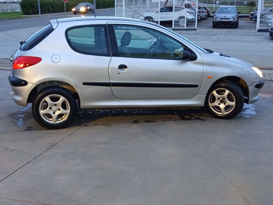 Peguoet 206 do ano 2001