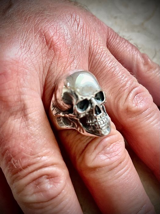 Srebrny sygnet z czachą pròba 925”