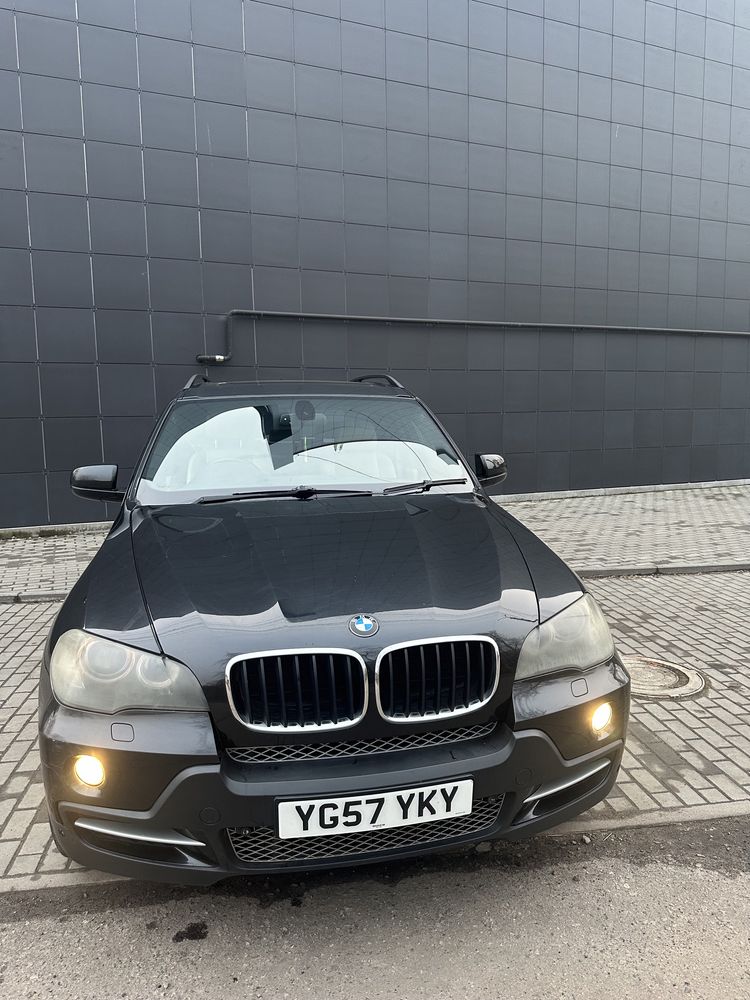 BMW X5 E70 3.0 в ідеальному стані