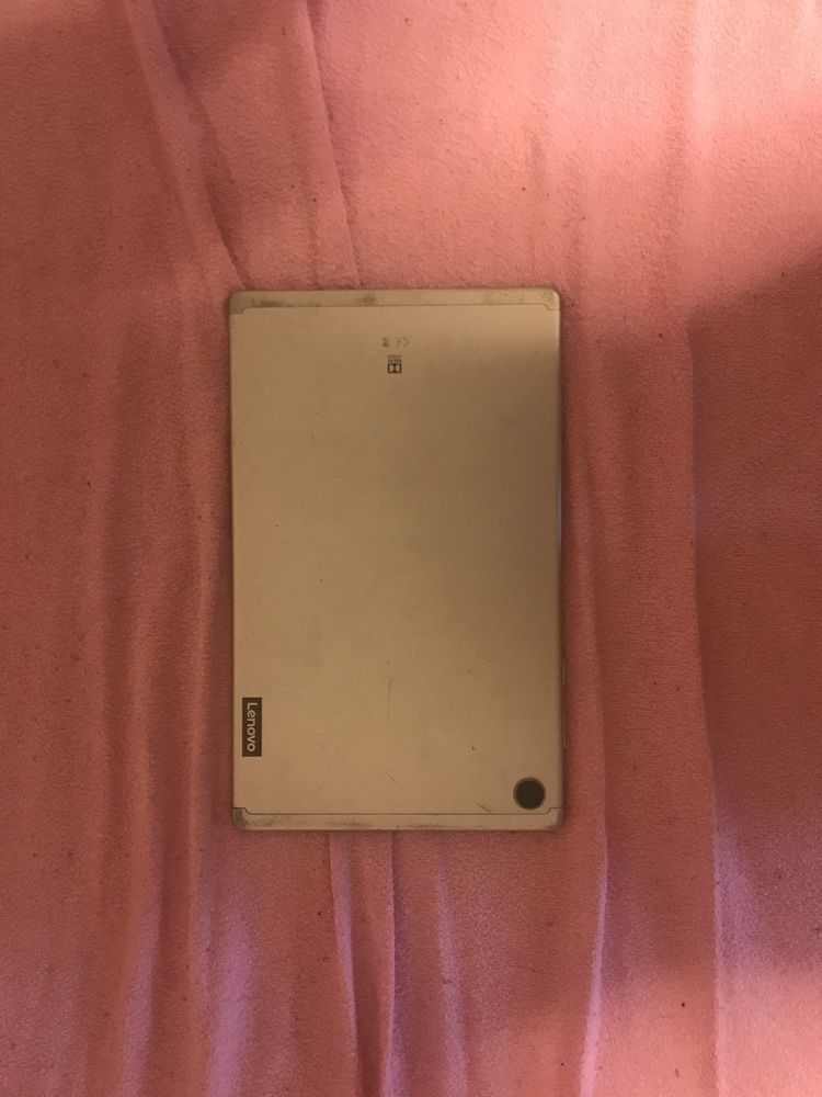 Lenovo m10 uszkodzony