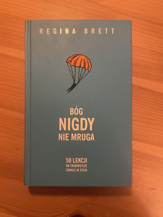 Książka Bóg nigdy nie mruga