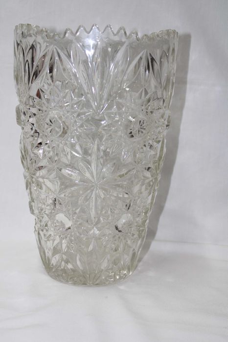 Jarrão Cristal da Marinha Grande, vários desenhos facetados, anos 40