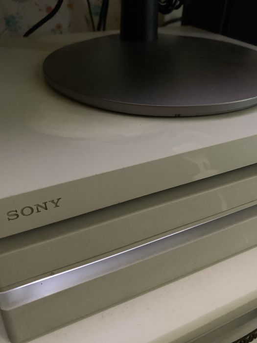 Ps4 Pro 1tb + 2 игры