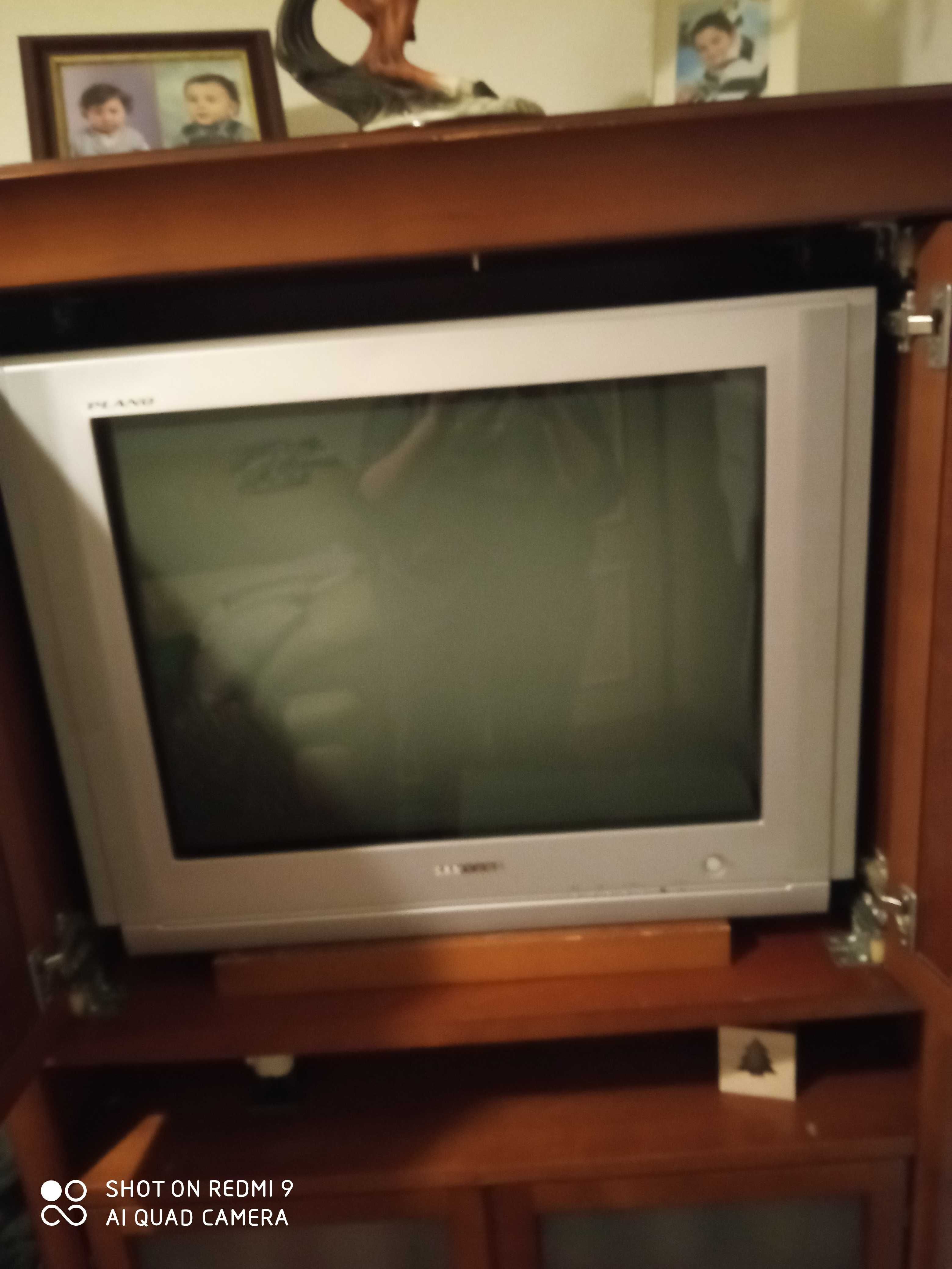 Vendo televisão de caixa Sony vintage