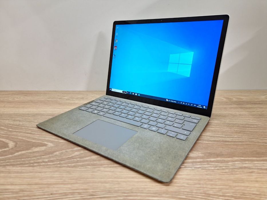 Microsoft 1769 i5-7300U / 8GB / 256GB SSD / 13.5" FHD IPS Touch