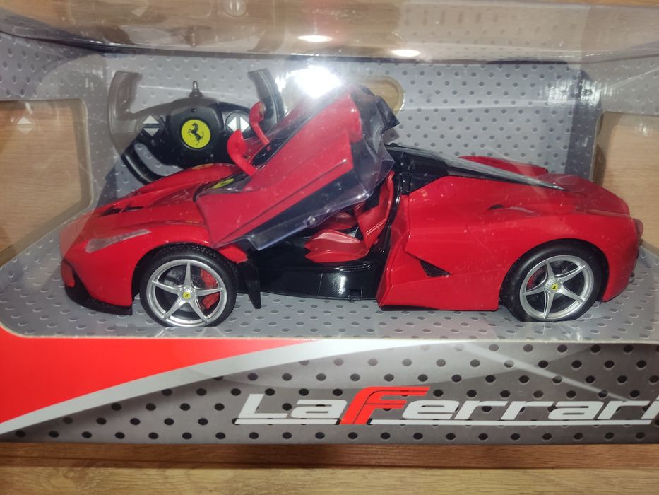 Ferrari La Ferrari zdanie sterowane w skali 1:14 RASTAR