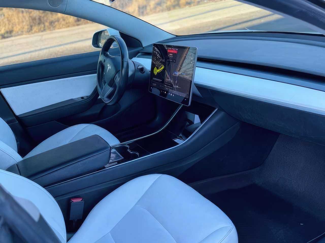 2019 Tesla Model 3 Mid Range