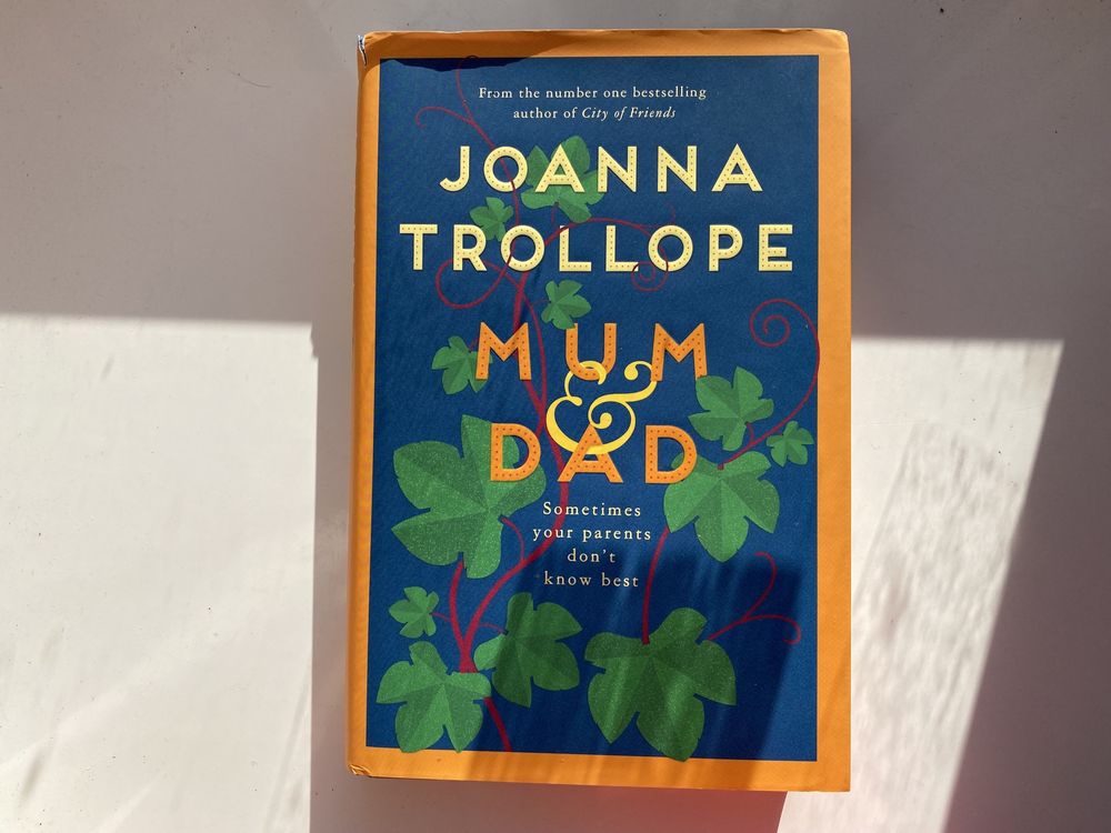 Книга “Mum & Dad” Joanna Trollope
