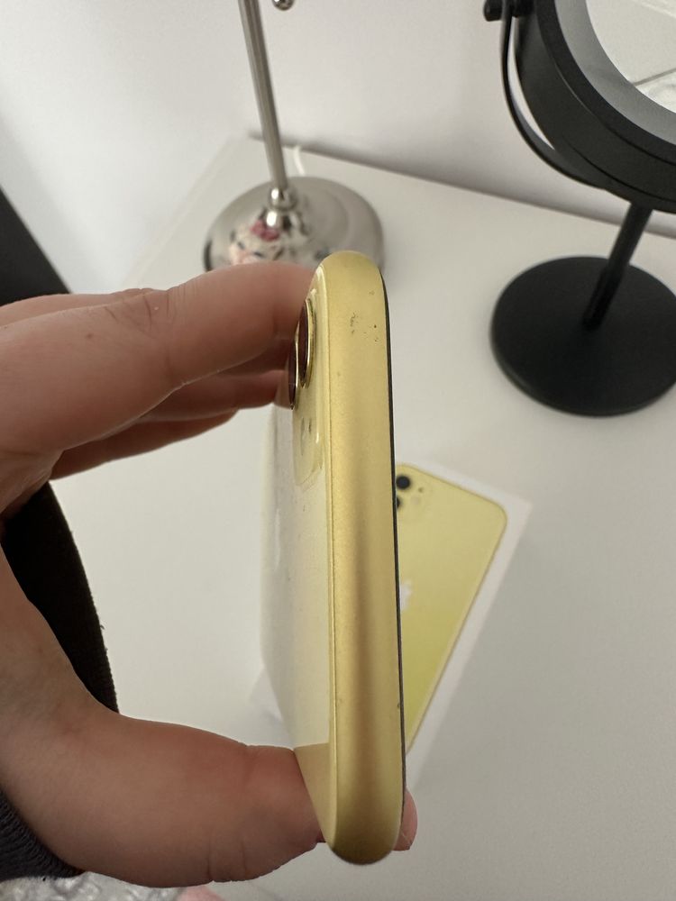 Iphone 11 80% kondycji baterii zolty nieserwisowany