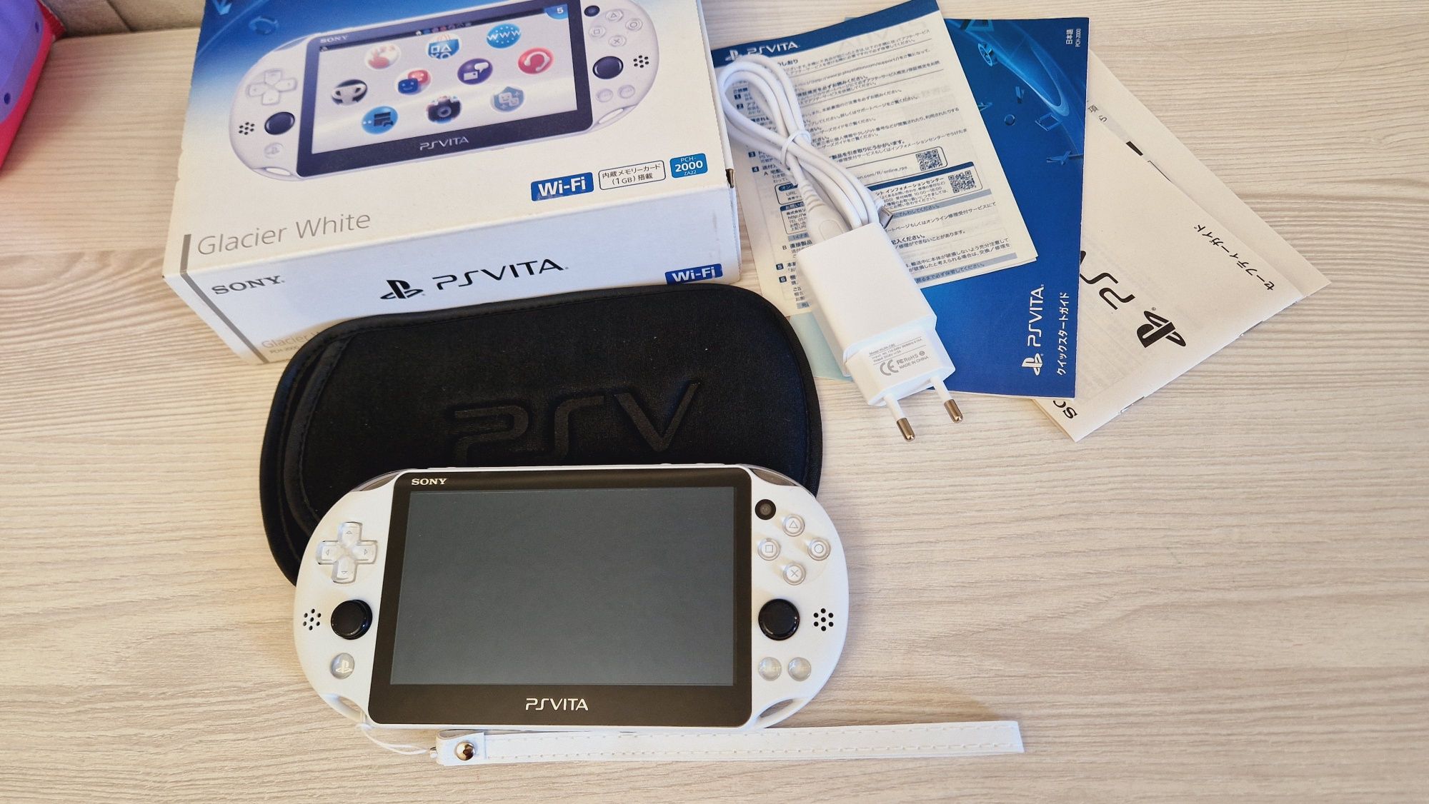 PS Vita Slim  на 64гиг 67игр+ чехол!!