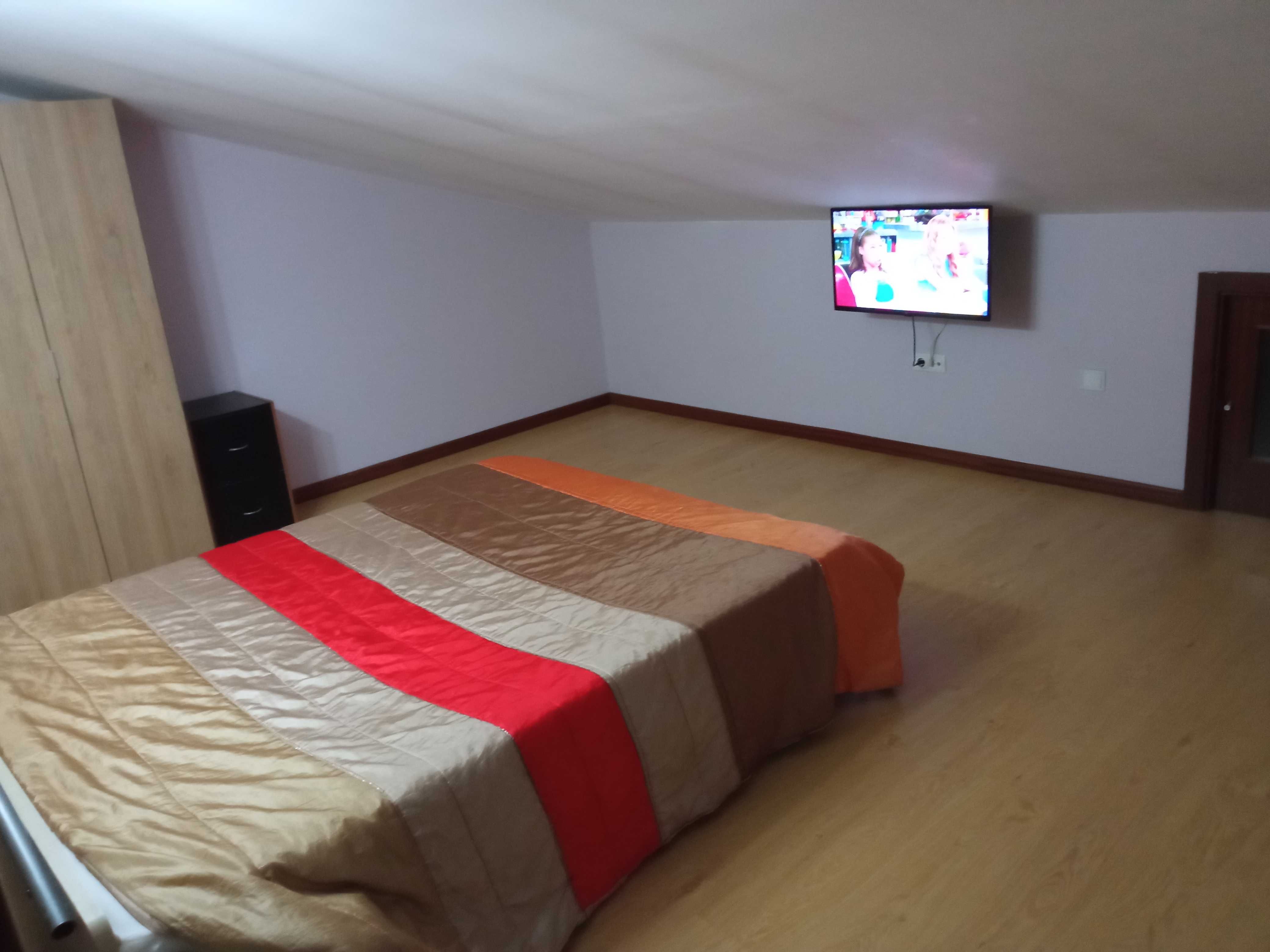 Quarto em Valença disp. A part. 01Jan25