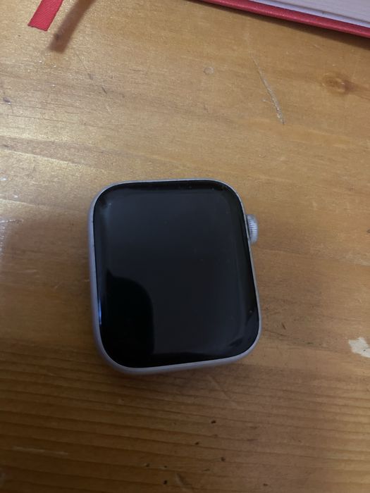 Продам айпл вотч 4/44