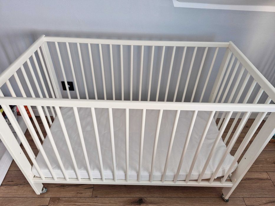 Łóżeczko dzieciece ikea