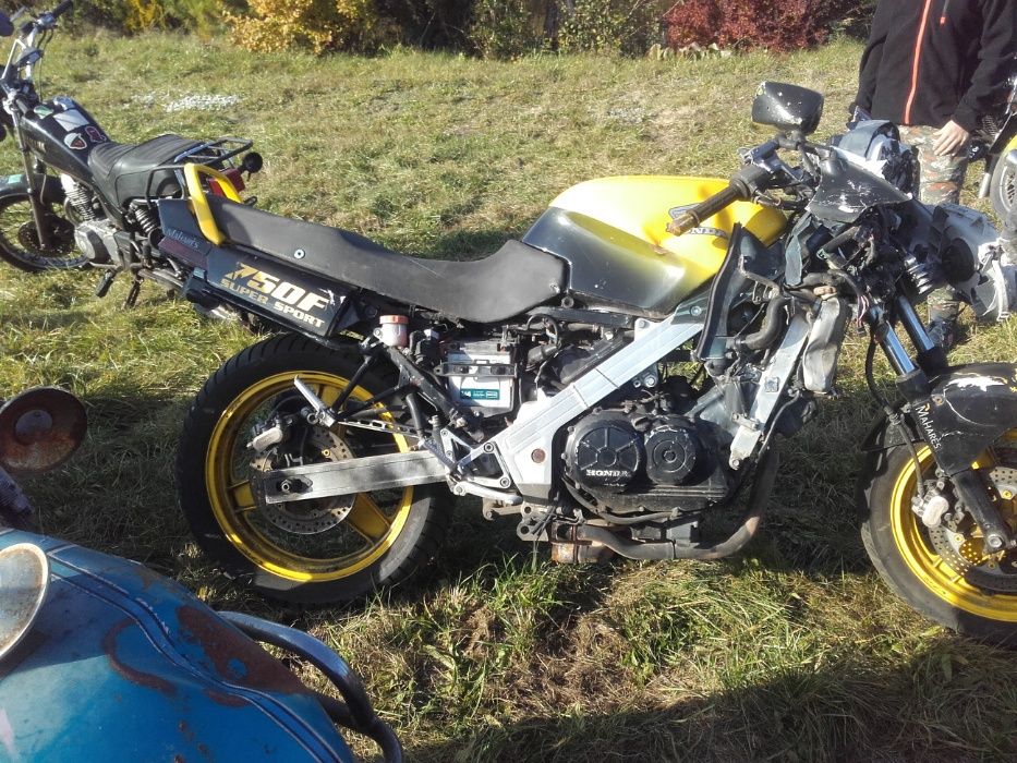 Honda vfr750 vfr 750 rc24 rc 24 silnik lagi gaźniki chłodnica części