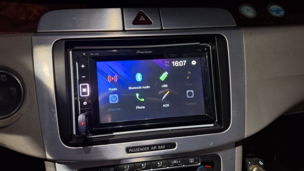 Pioneer dmh a240bt