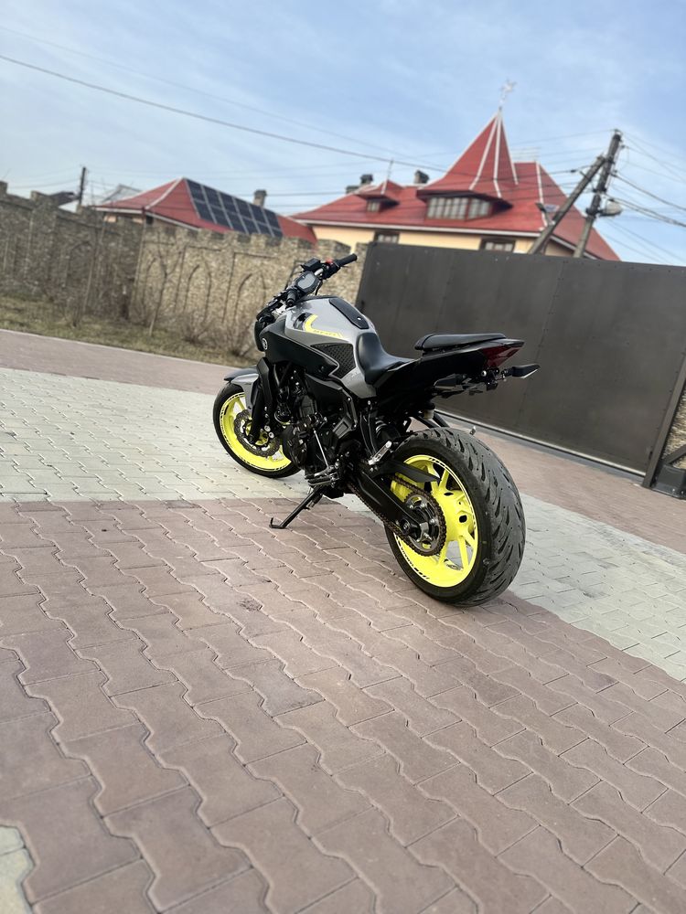 Yamaha mt07 2017