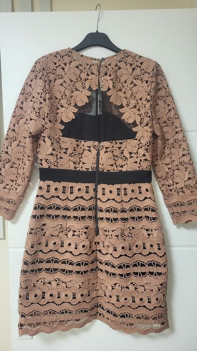 Продам сукню       .