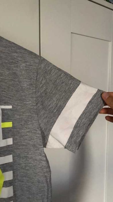 Szary tshirt dla chłopca