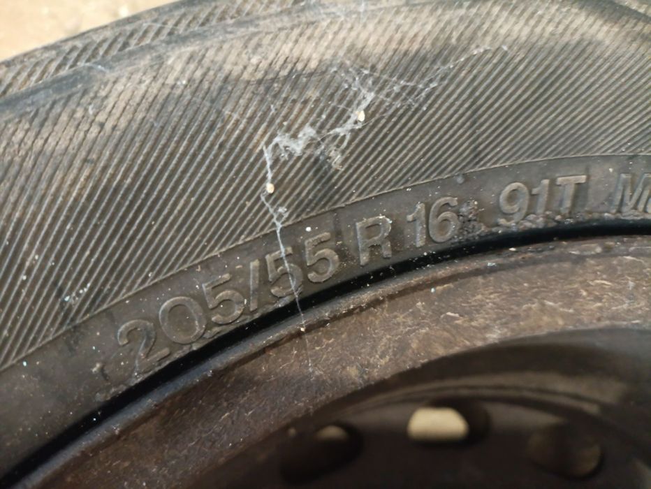 пара резина R 16 на шкоду суперд б