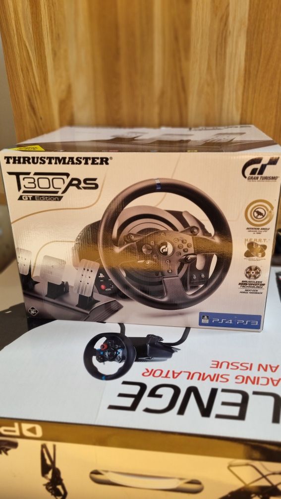 Kierownica THRUSTMASTER T300 RS GT + Playseat Challenge