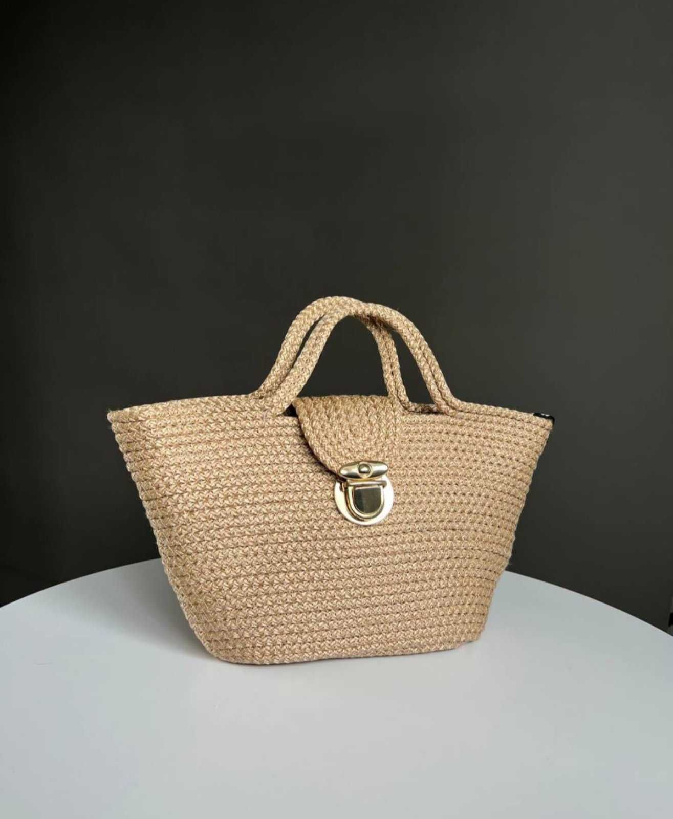 Лаконичная сумка плетенка, женская сумка на лето