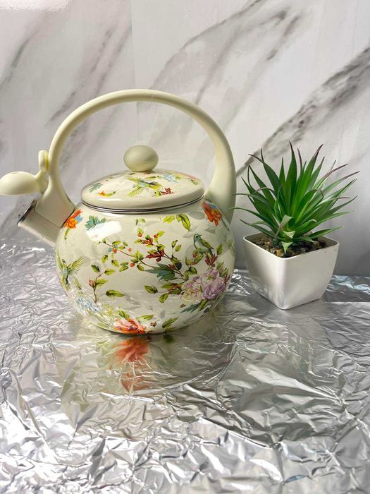 Edenberg  EB-1745 Эмалированный Чайник со свистком 2,2 литра