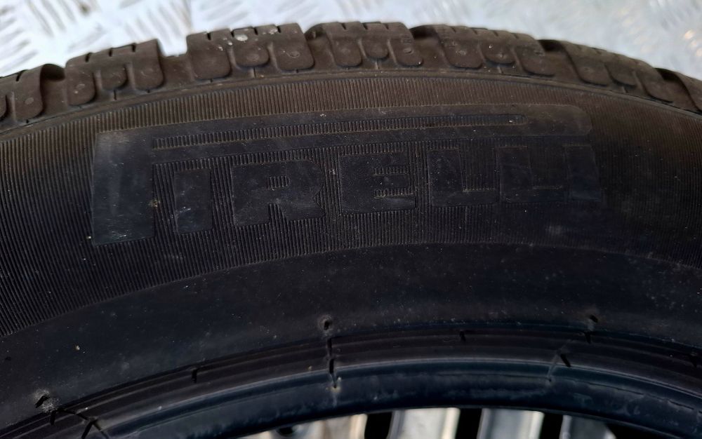 225/55R17 Opony zimowe * Pirelli * 7.5 mm bieżnika ** 010K