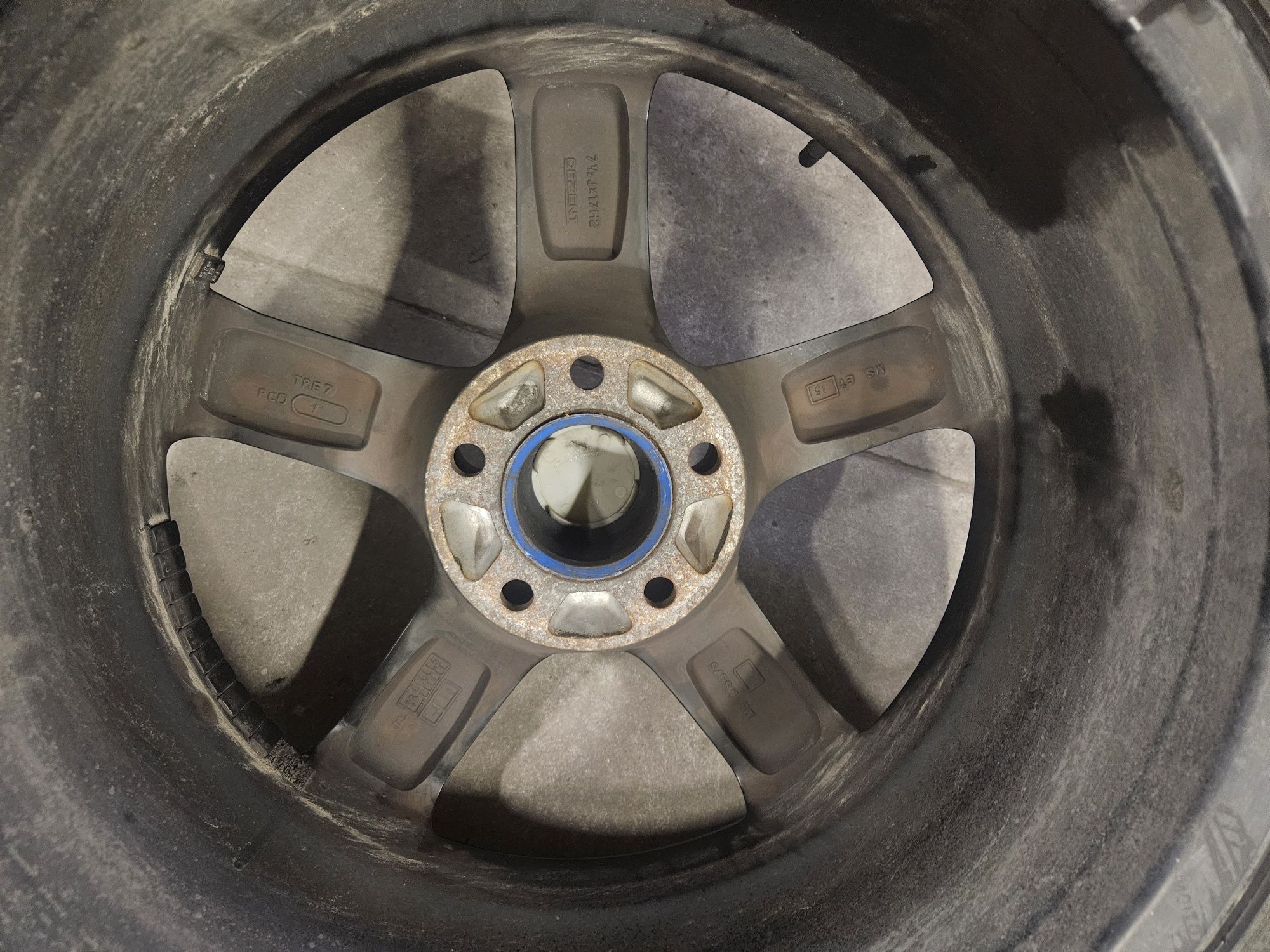 Felgi Dezent 5x112 7,5J R17 Et35 AUDI Vw Skoda Seat Mercedes BMW