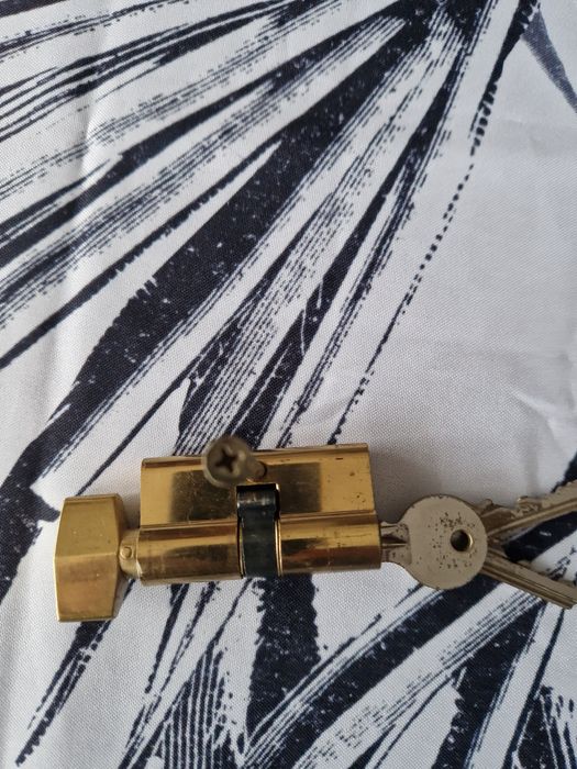 Wkładka z motylkiem do zamka  30/30 3 Klucze