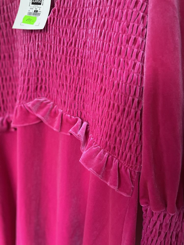 sukienka na sylwestra pink plussize rozmiar 44/46
