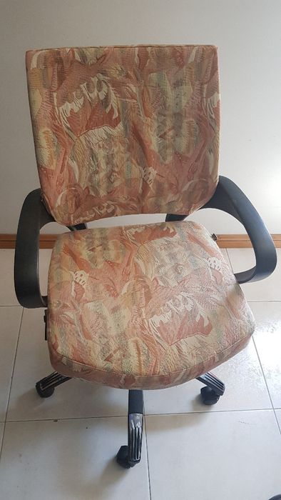 Cadeira de Escritório Igo (forrada recentemente)