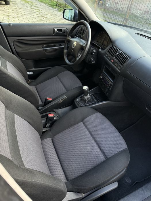 Volkswagen Golf 4 1.6 benzyna