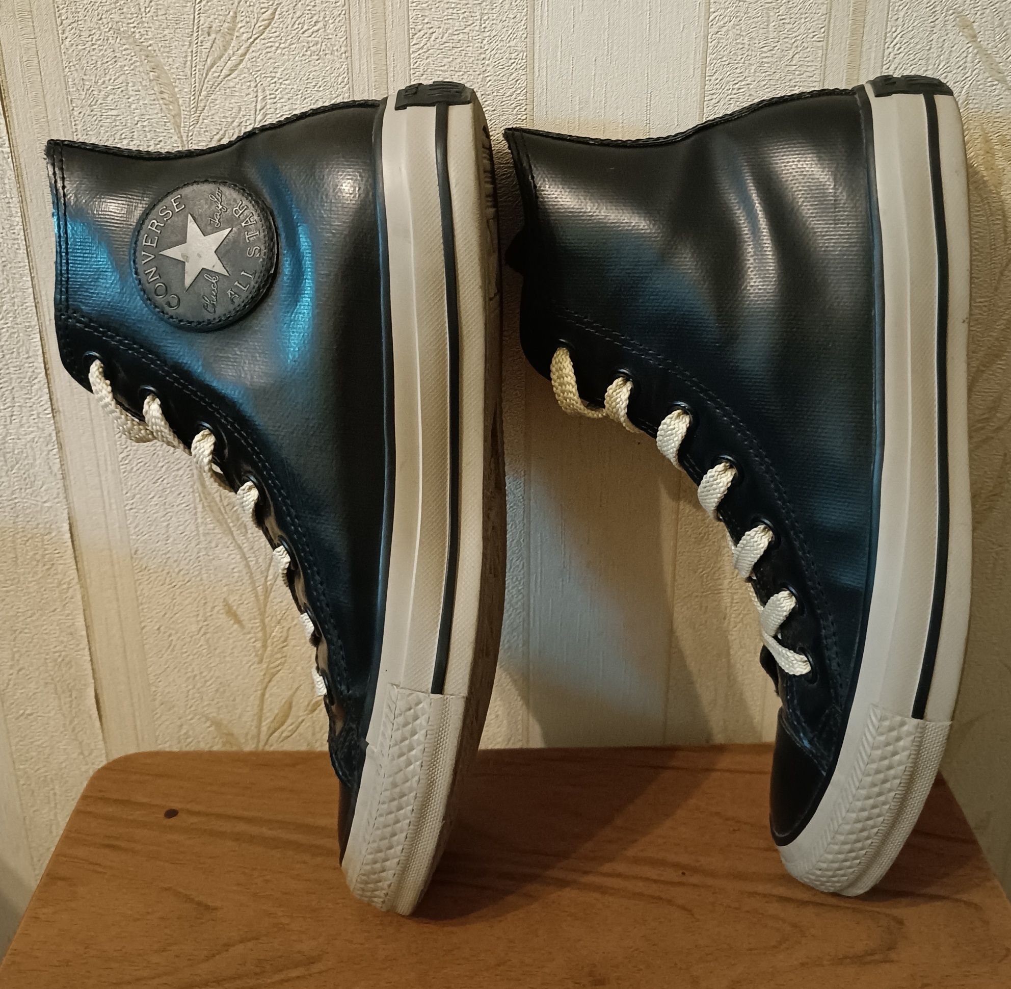 Кеды converse 37. Кожаные чёрные