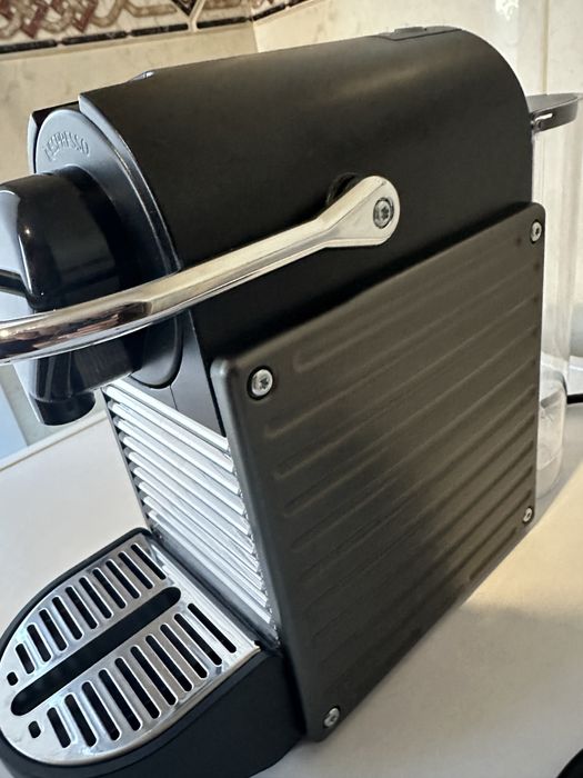Máquina de Café Nespresso Krups Pixie