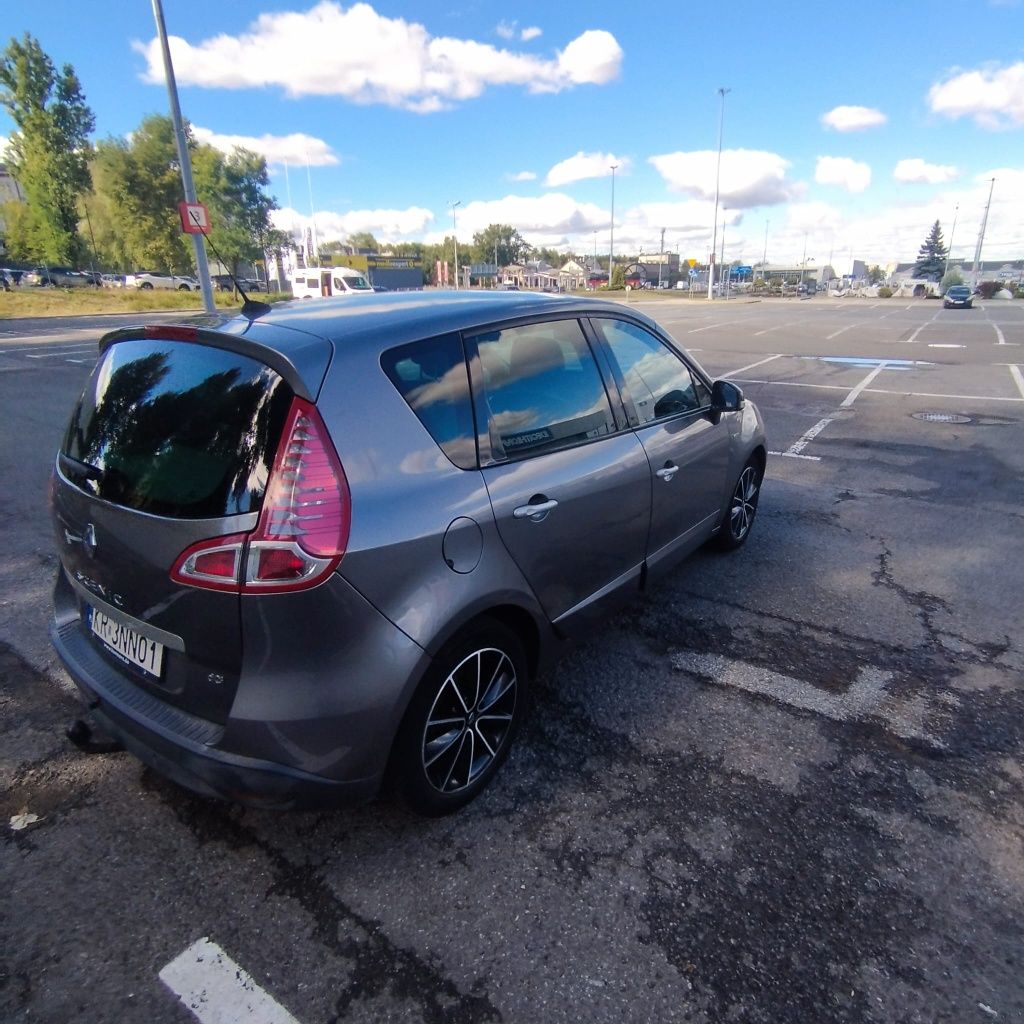Renault Scenic 3 2011 r 1.6 dCi BOSE 130km