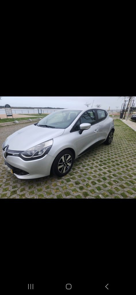 Clio 0.9 tce em perfeito estado