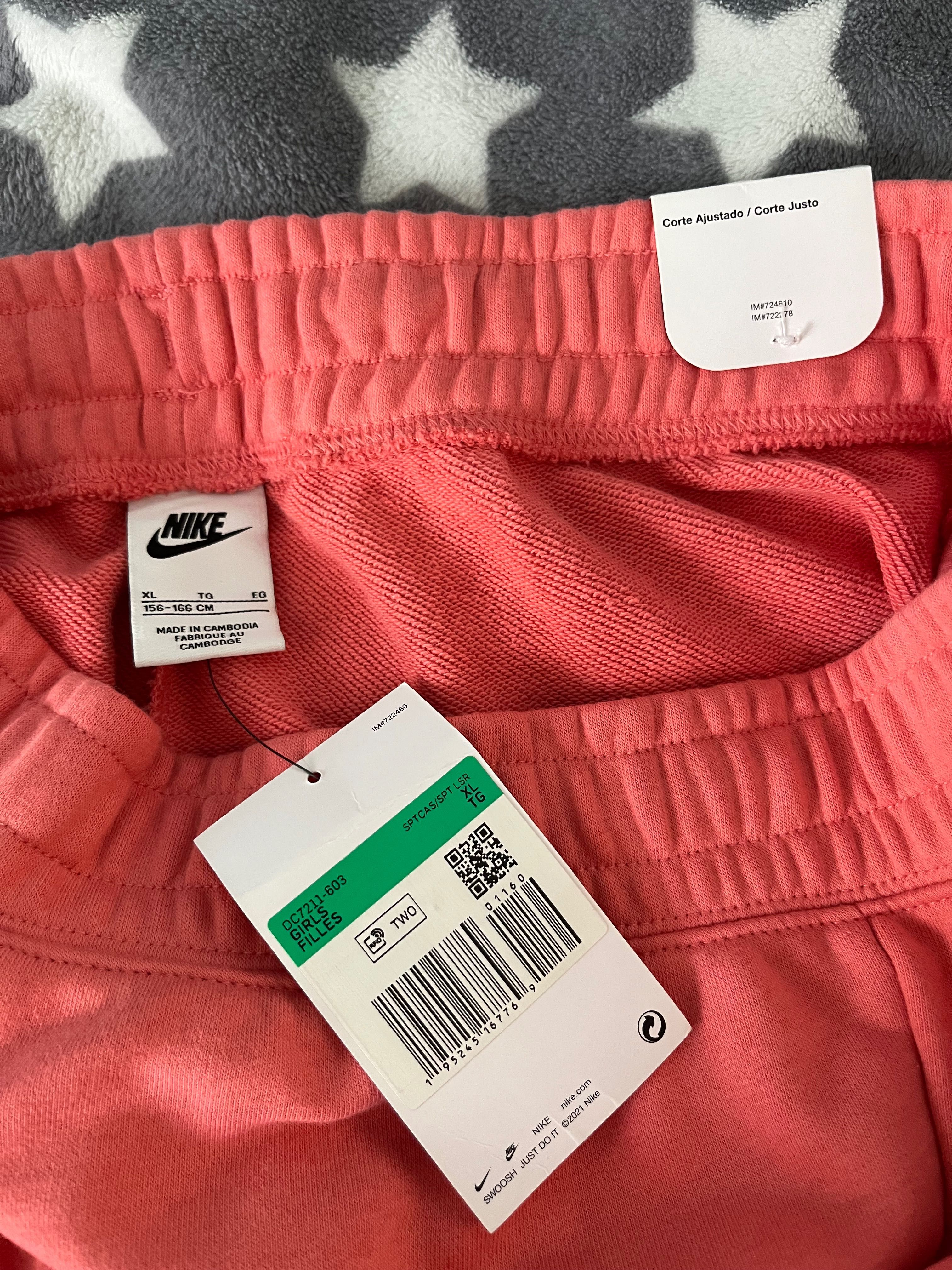 Nowe Spodnie dresowe Nike