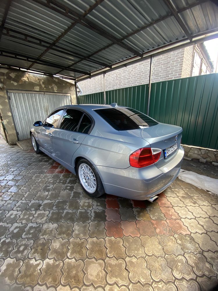 BMW E90•2007•2.0дизель турбо-классика драйва и стиля.