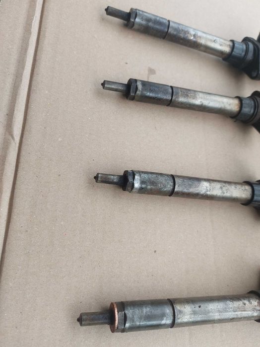 Wtryskiwacze kpl 4x Ford Mondeo mk4 S MAX Peugeot 2.0 TDCI 140km 580
